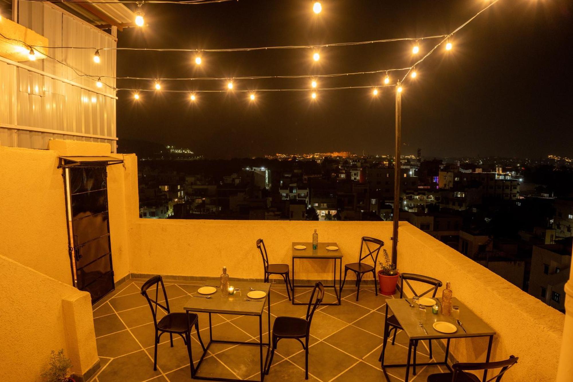 Raghunandan Palace - A Premier Boutique Stay, City Center & 500 Meters From City Railway Station أُودايبور المظهر الخارجي الصورة